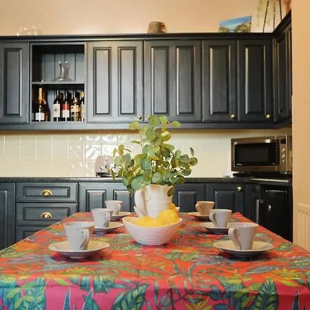 Сasa de vacaciones Rownham Clifton 5 Bedroom Townhouse *