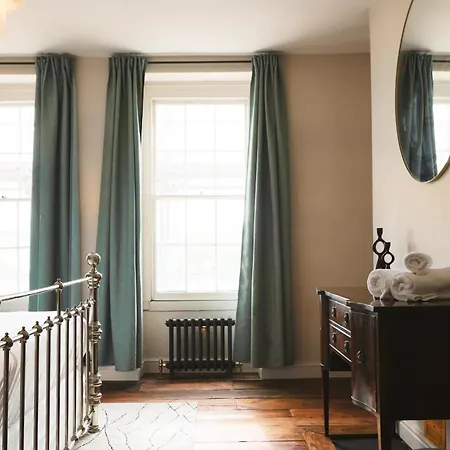 Rownham Clifton 5 Bedroom Townhouse * Bristol